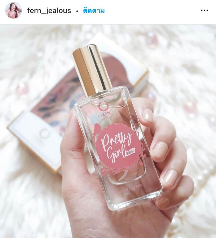@esxense_perfume  truly attacts all high school boys .